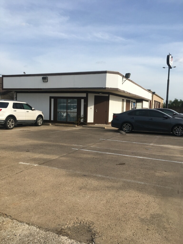 114 W Fairmeadows Dr, Duncanville, TX for Sale