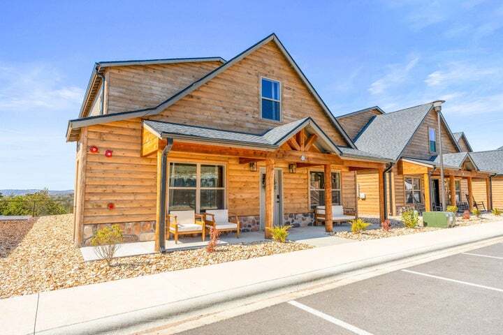 320 Indian Summer Ln, Branson, MO for Sale