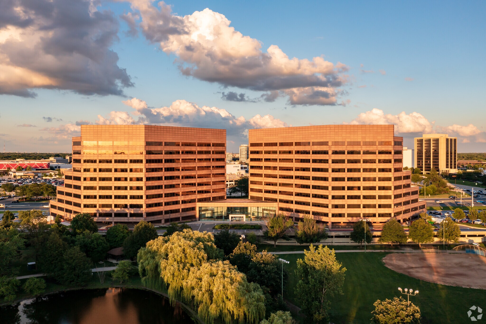 1 Mid America Plz, Oakbrook Terrace, IL for Rent