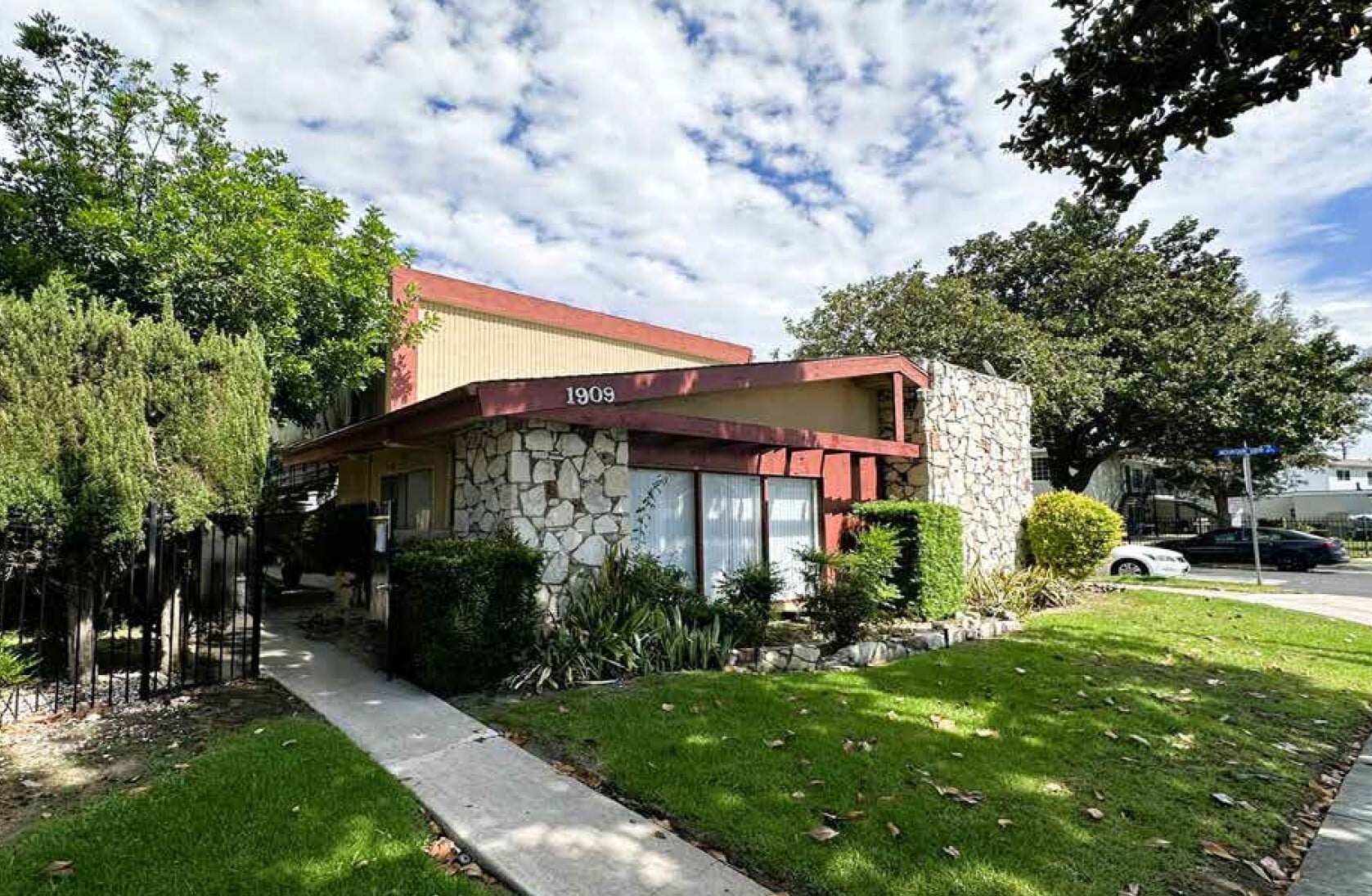 1909 E Wilshire Ave, Fullerton, CA for Sale