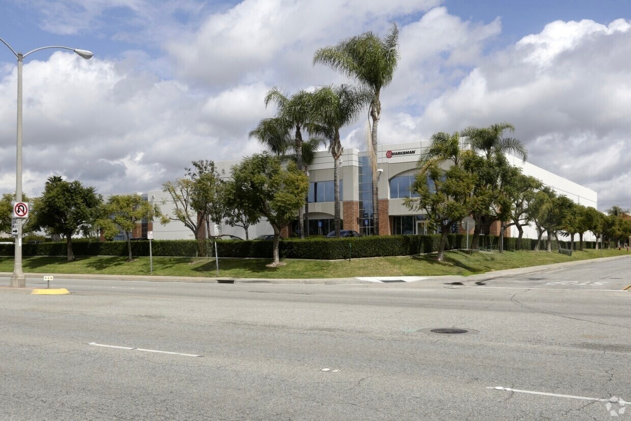 10646-10658 Bloomfield Ave, Santa Fe Springs, CA for Rent