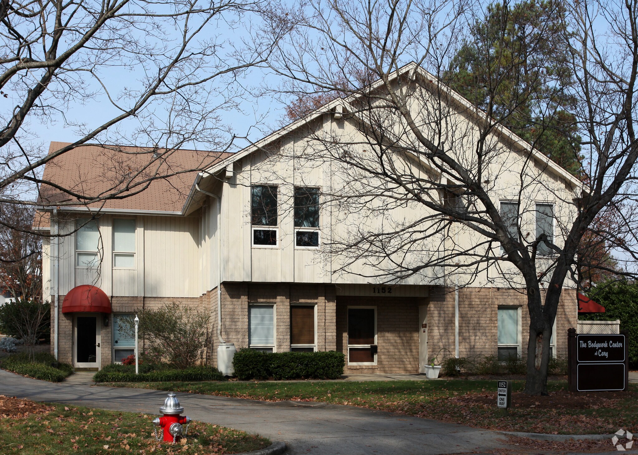 1152 Executive Cir, Cary, NC for Rent