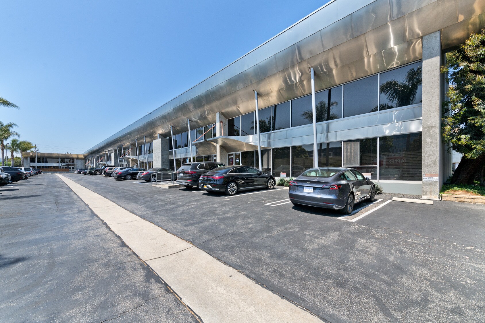 2036-2048 Armacost Ave, Los Angeles, CA for Rent