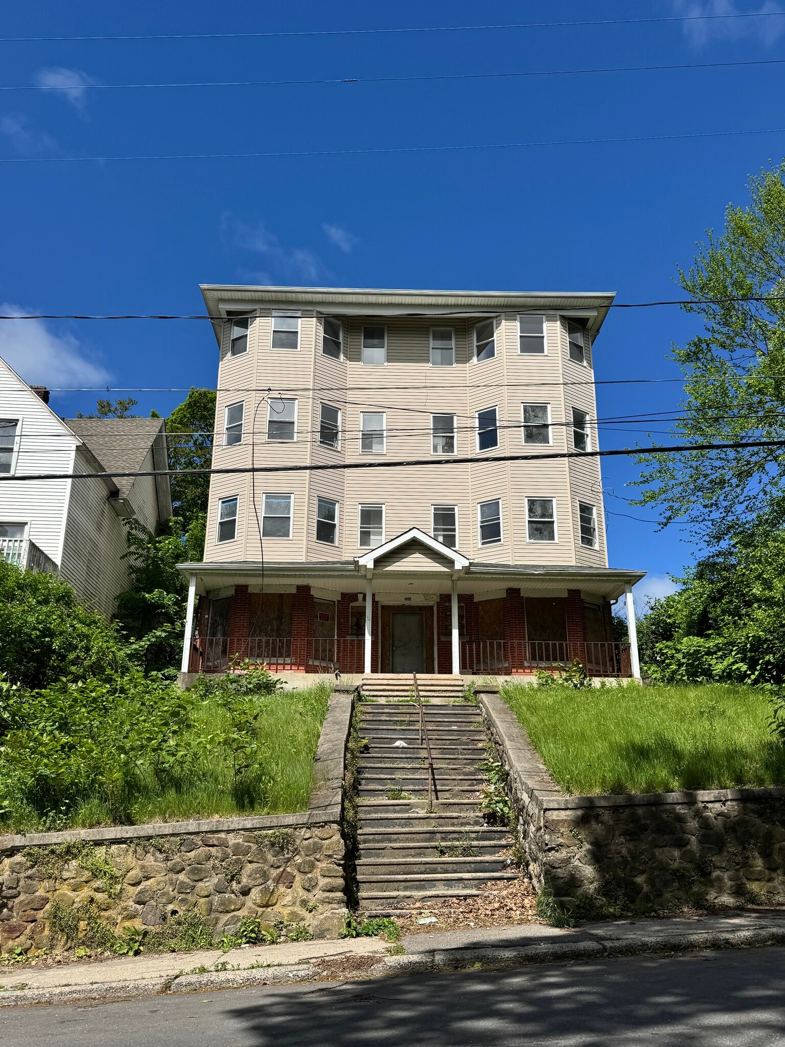 365 Willow St, Waterbury, CT for Sale