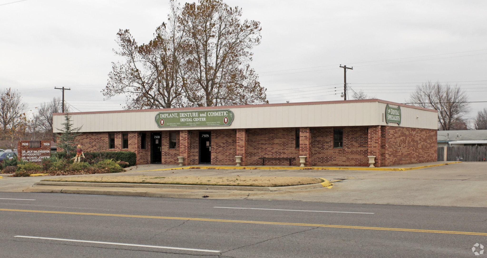 7505-7509 NW 23rd St, Bethany, OK for Sale