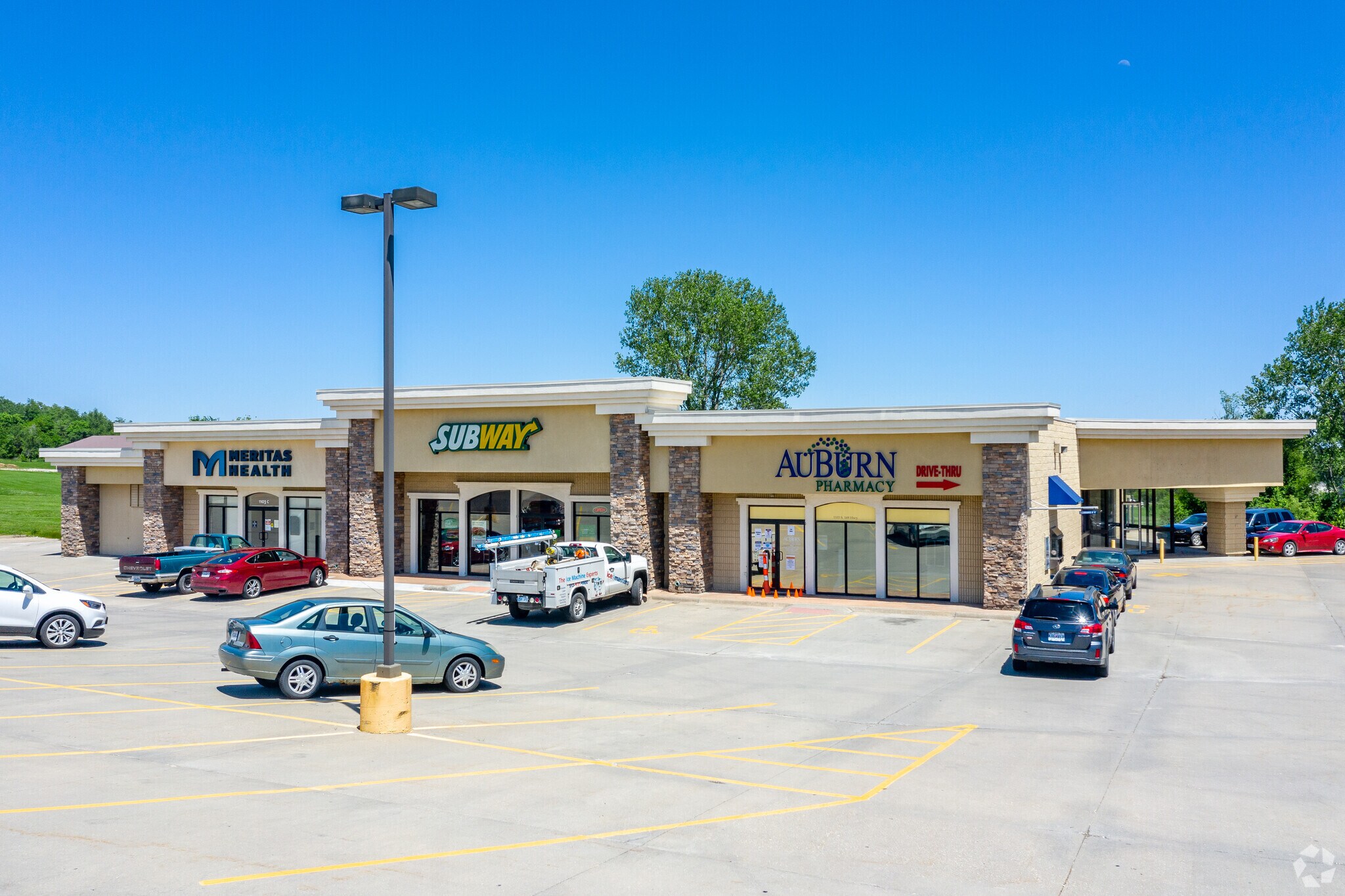 1103 S US Highway 169, Smithville, MO for Rent