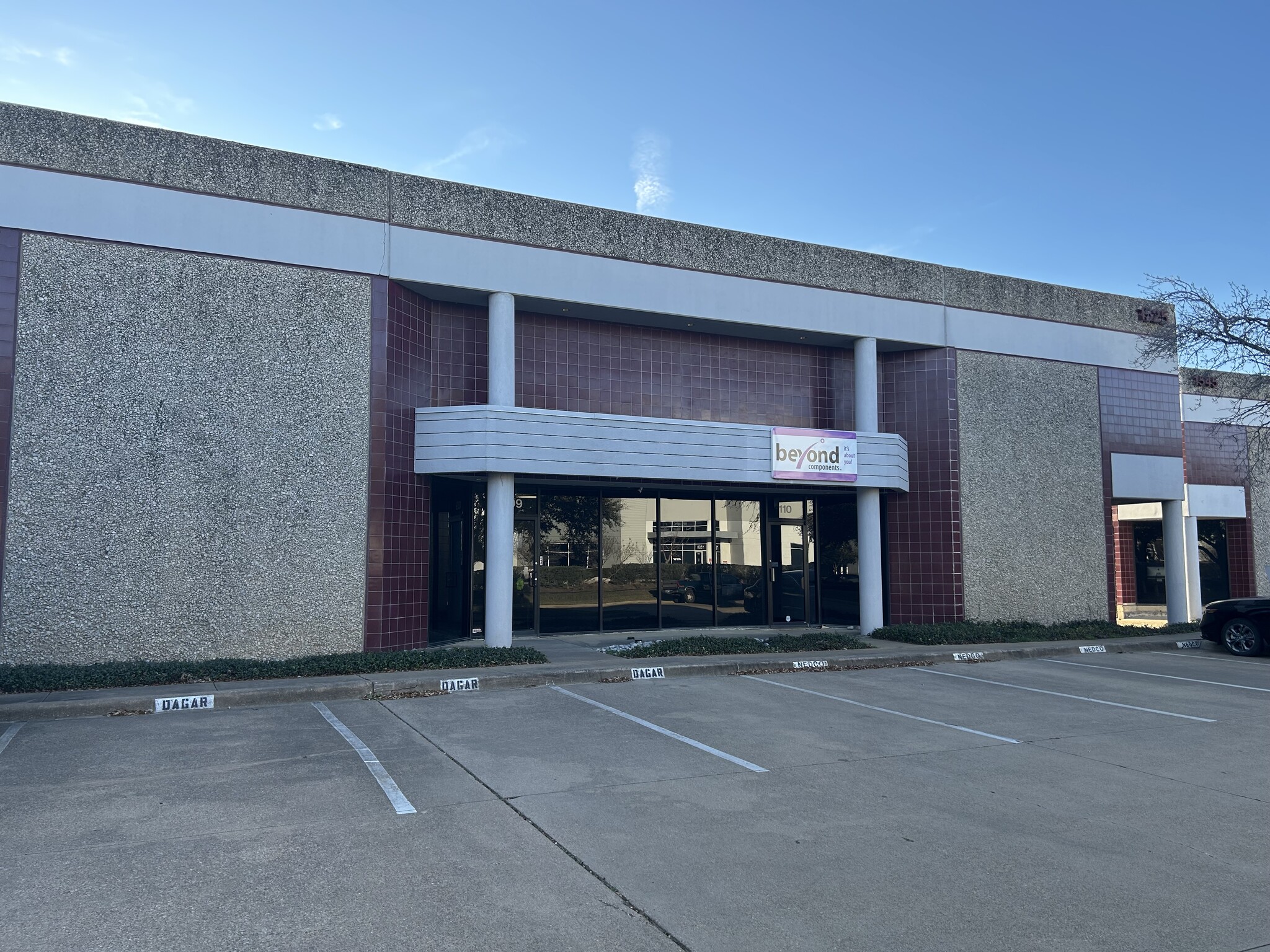 1525 Capital Dr, Carrollton, TX for Rent