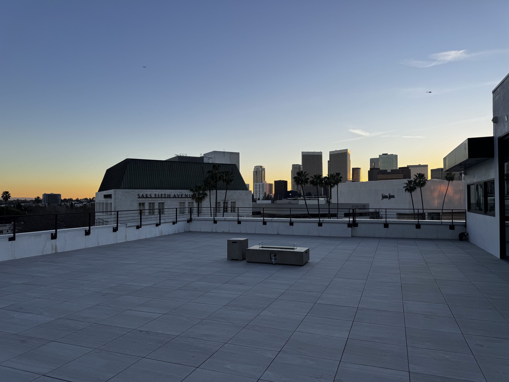 9632-9648 Brighton Way, Beverly Hills, CA for Rent