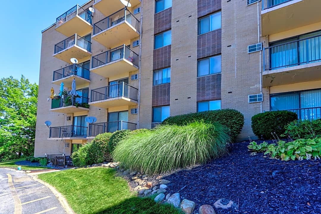 25450-25454 Euclid Ave, Euclid, OH for Sale