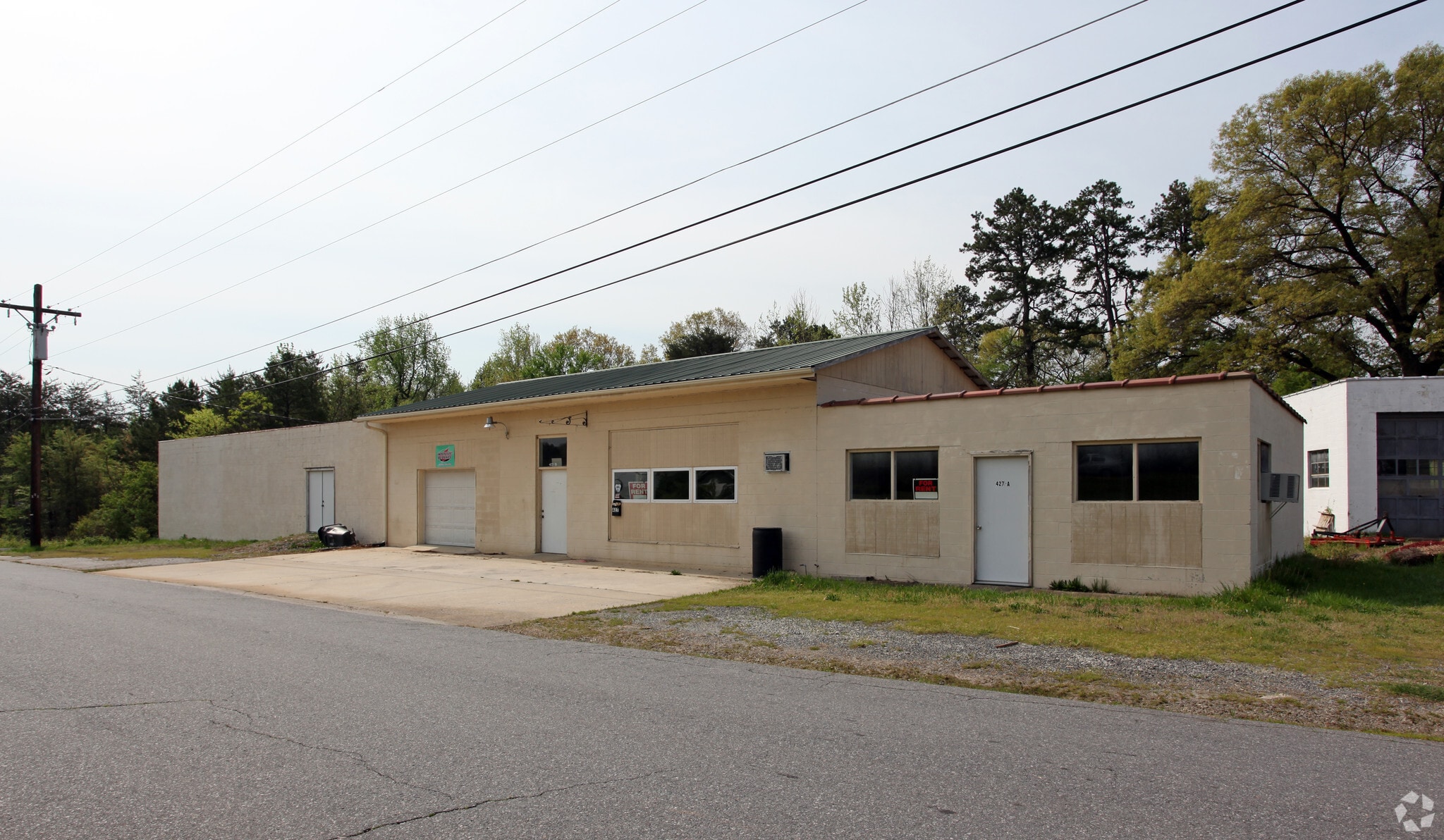 427 W Gene Hairston St, Madison, NC for Sale