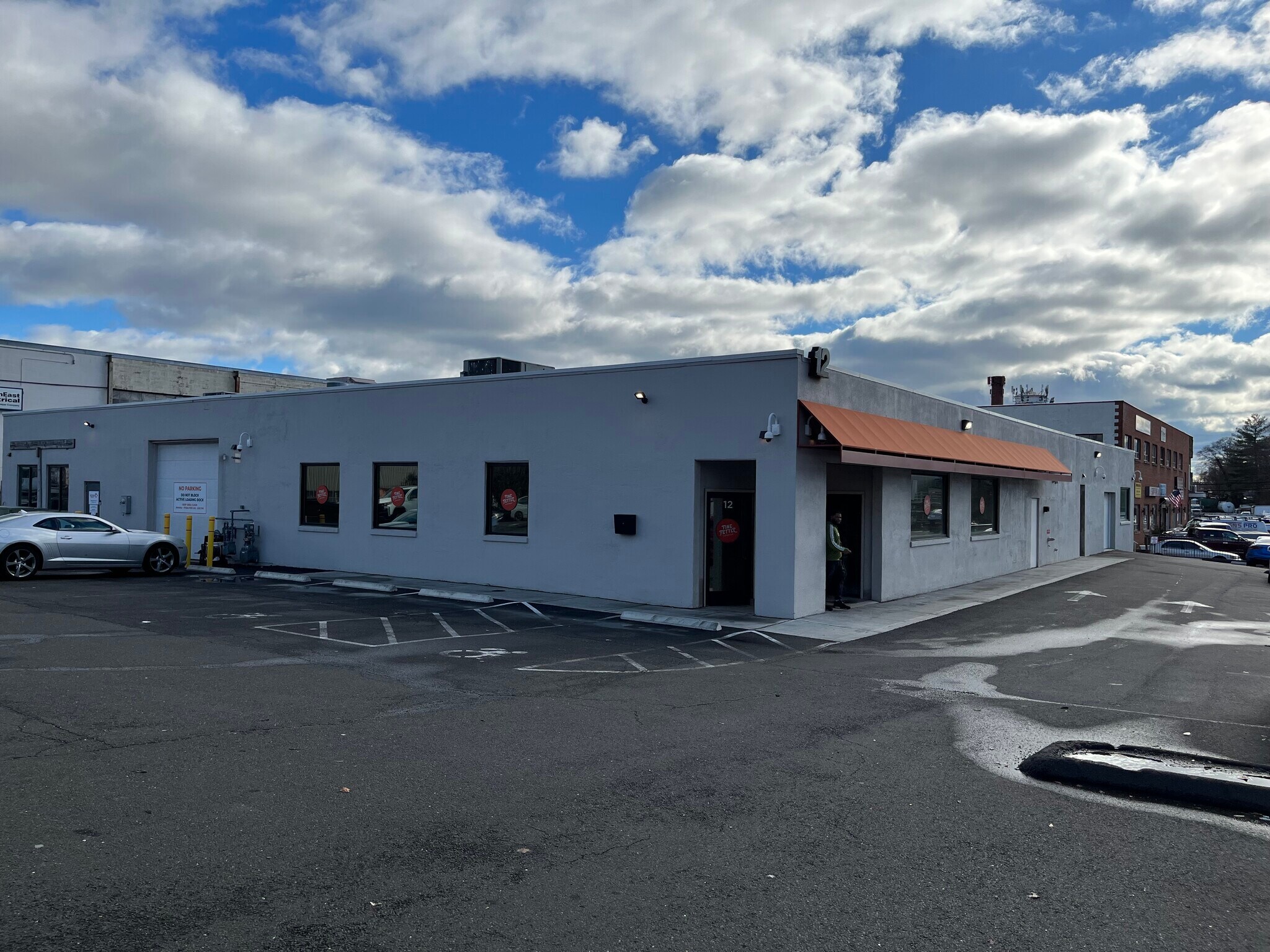 12 Research Dr Stamford, CT 06906 Industrial Property for Lease on