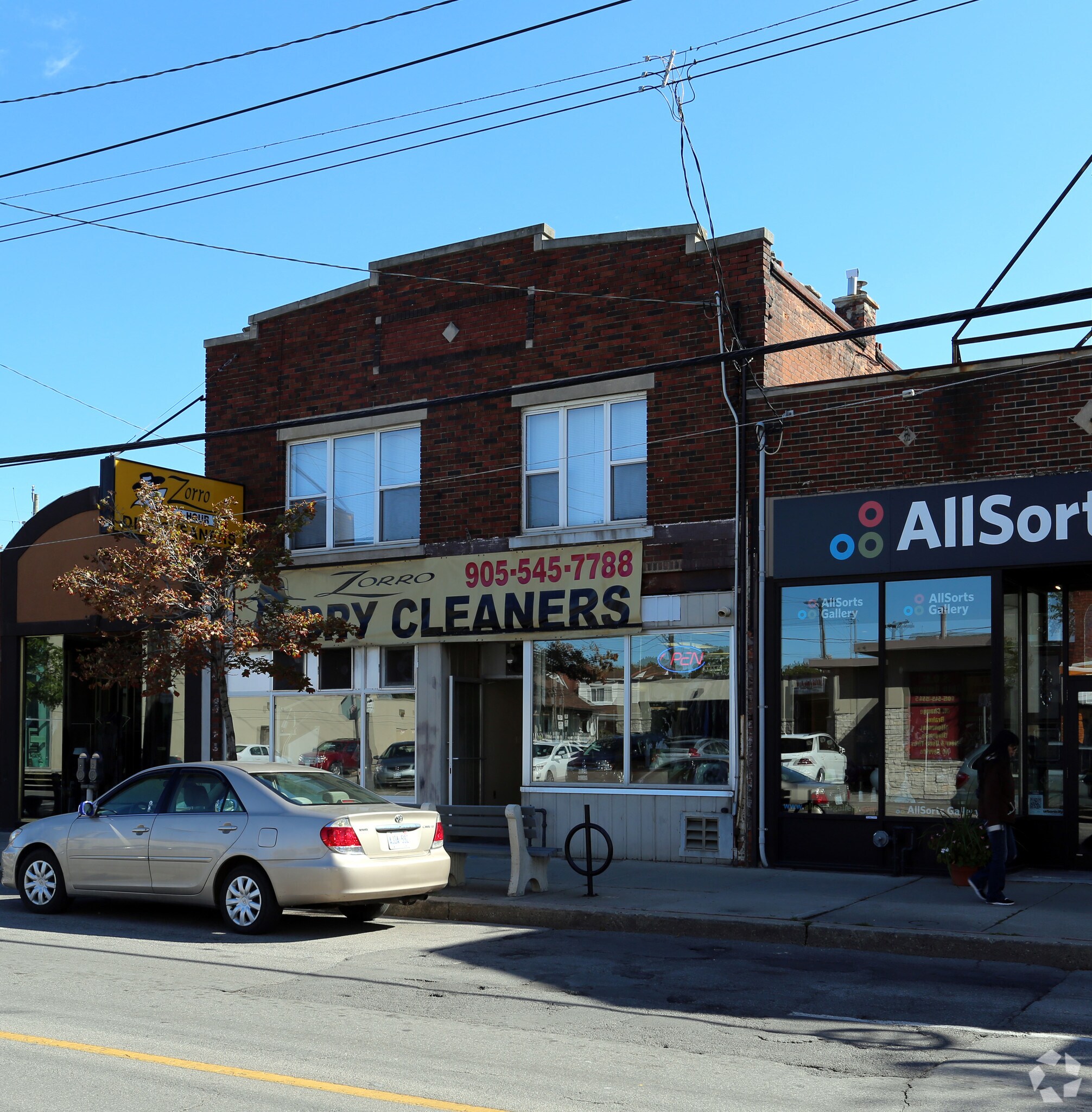 246 Ottawa St N, Hamilton, ON for Sale