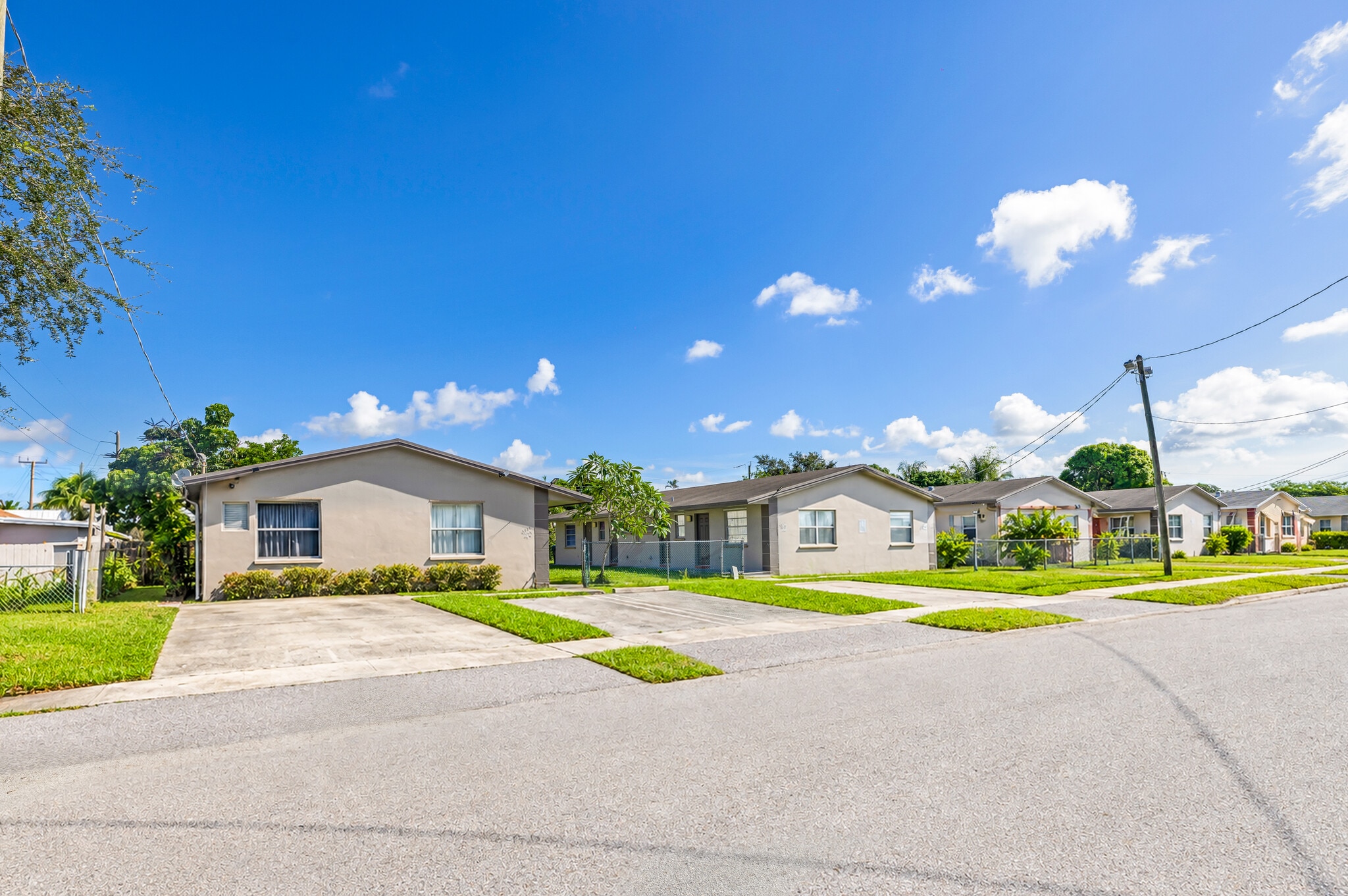 5923 Pierce St, Hollywood, FL for Sale