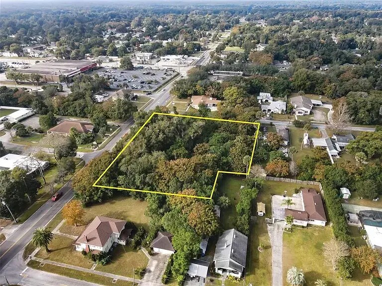 955 W New York Ave, Deland, FL for Sale