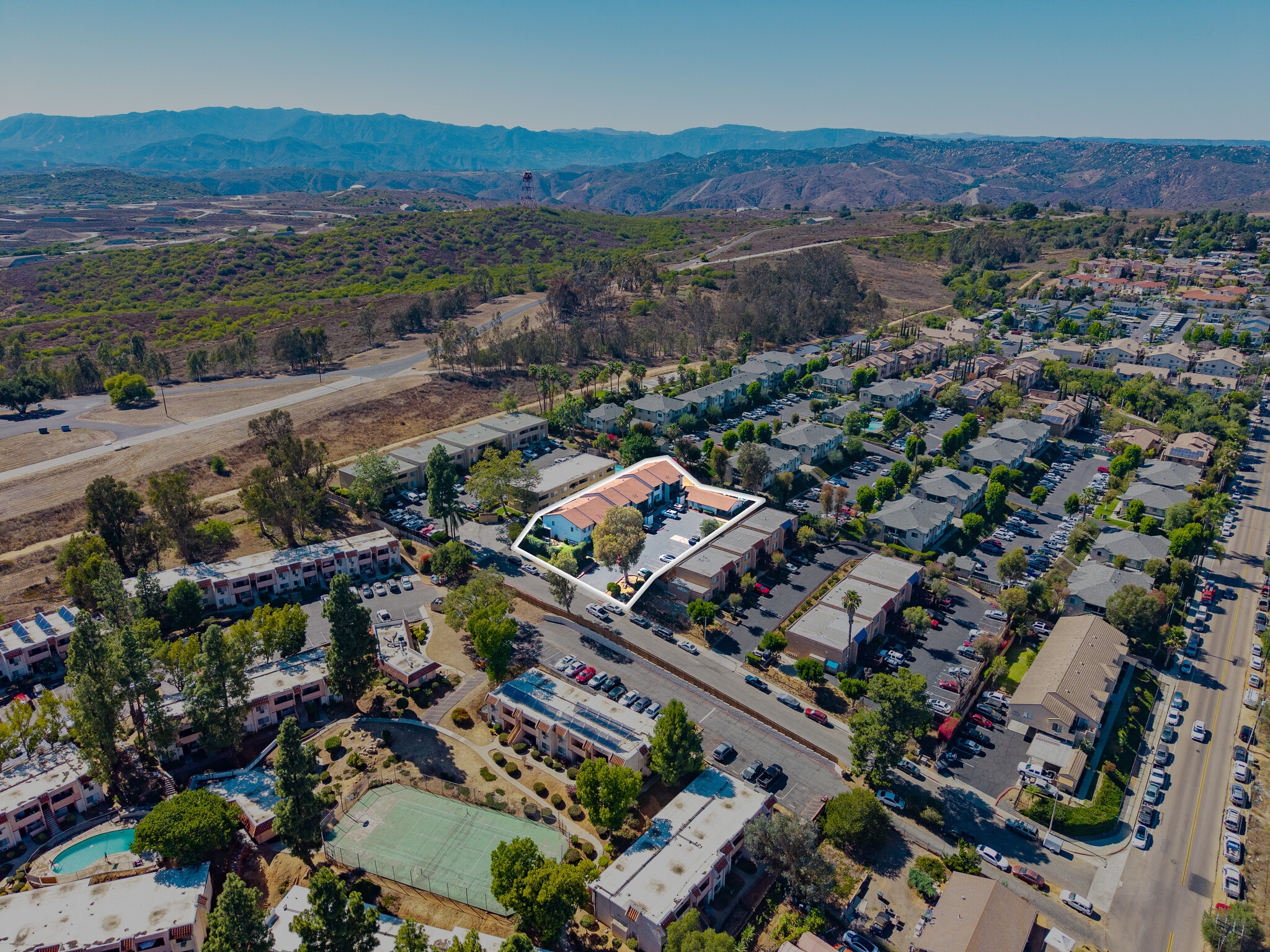 725 Alturas Ln, Fallbrook, CA for Sale