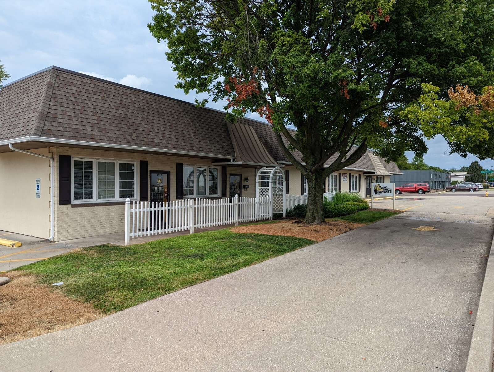 3125-3133 N Prospect Rd, Peoria, IL for Rent