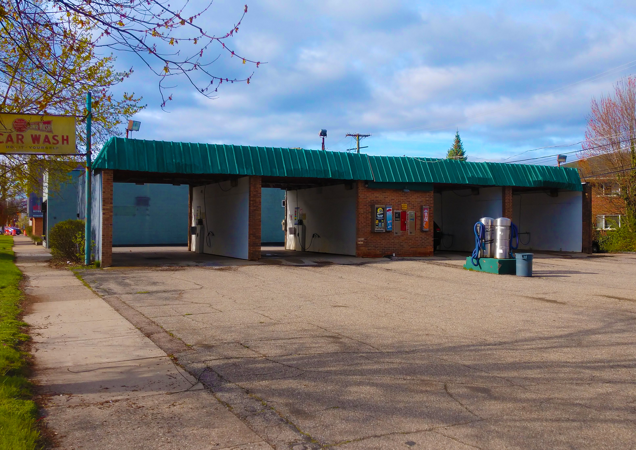 1225 N Main St, Royal Oak, MI for Sale