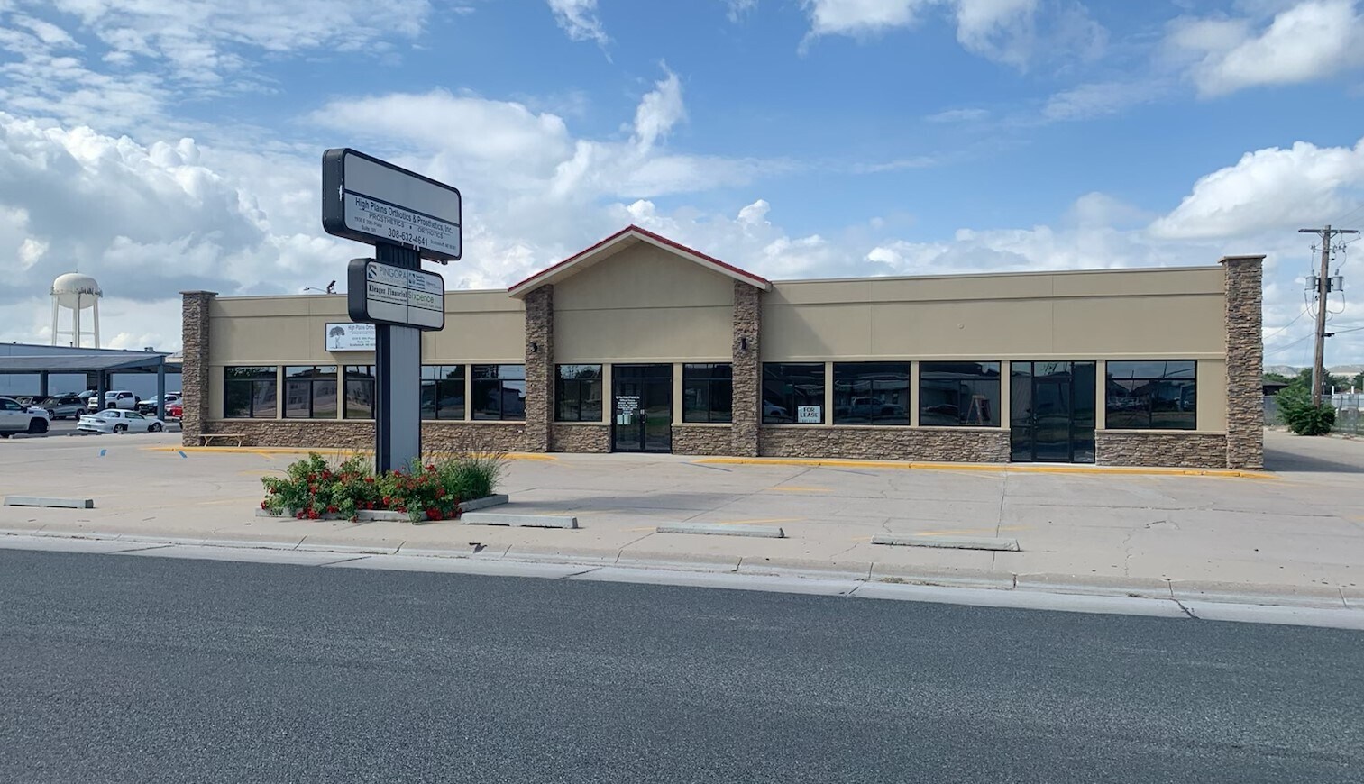 1930 E 20th Pl, Scottsbluff, NE for Rent