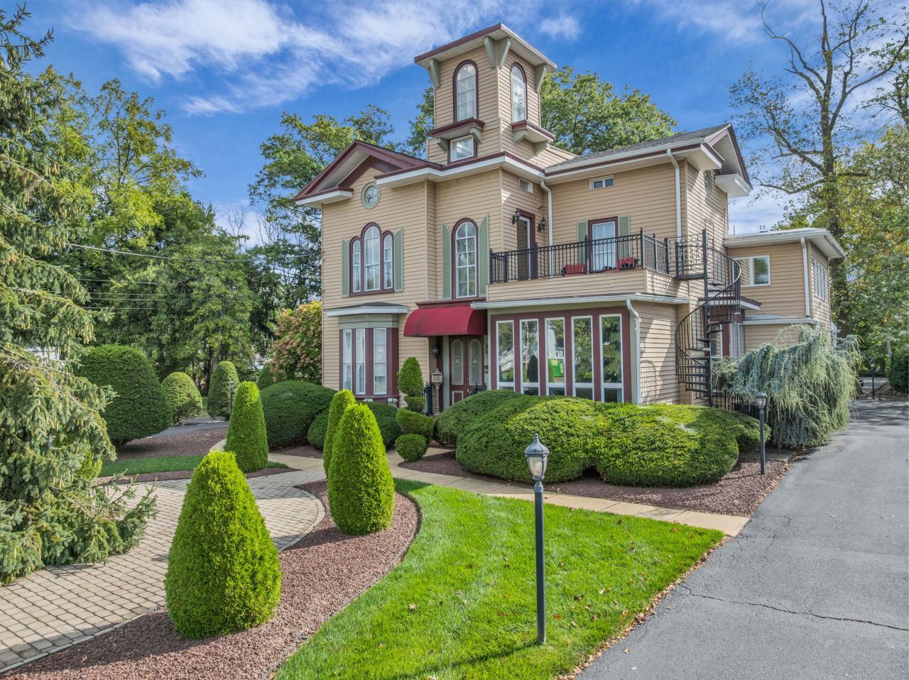 75 South St, Freehold, NJ for Sale