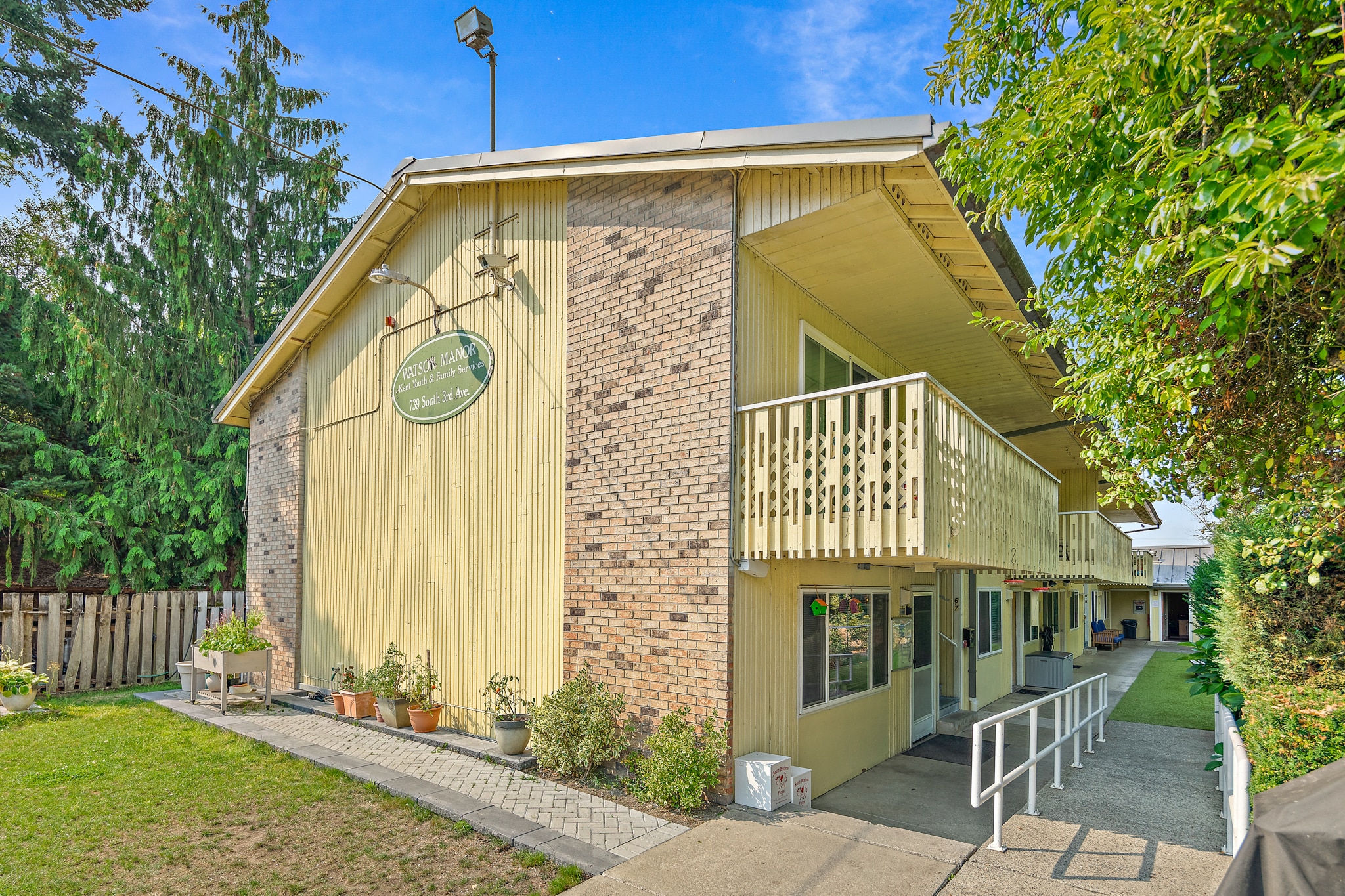 739 S 3rd Ave, Kent, WA for Sale