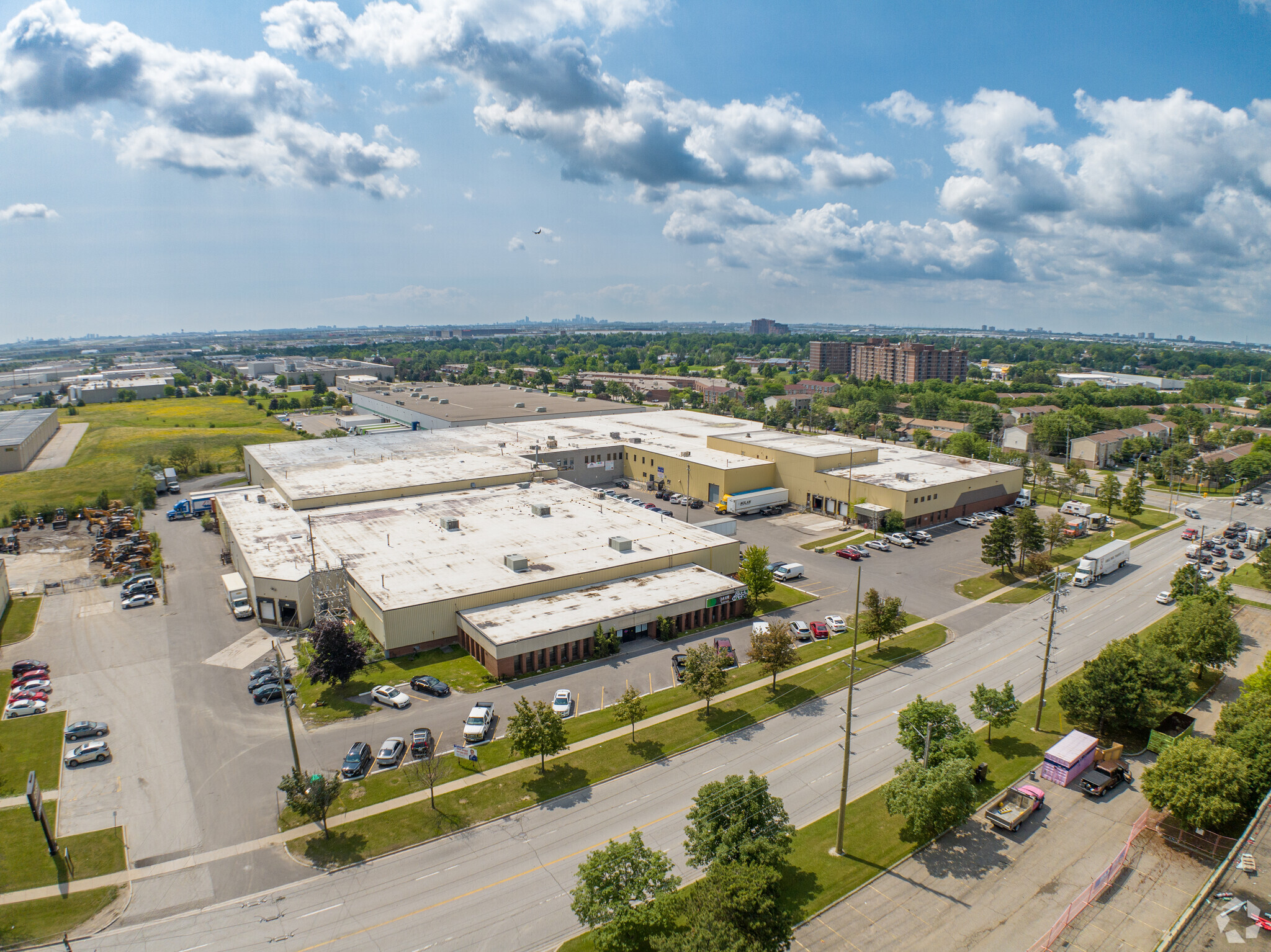 1050-1055 Clark Blvd, Brampton, ON for Rent