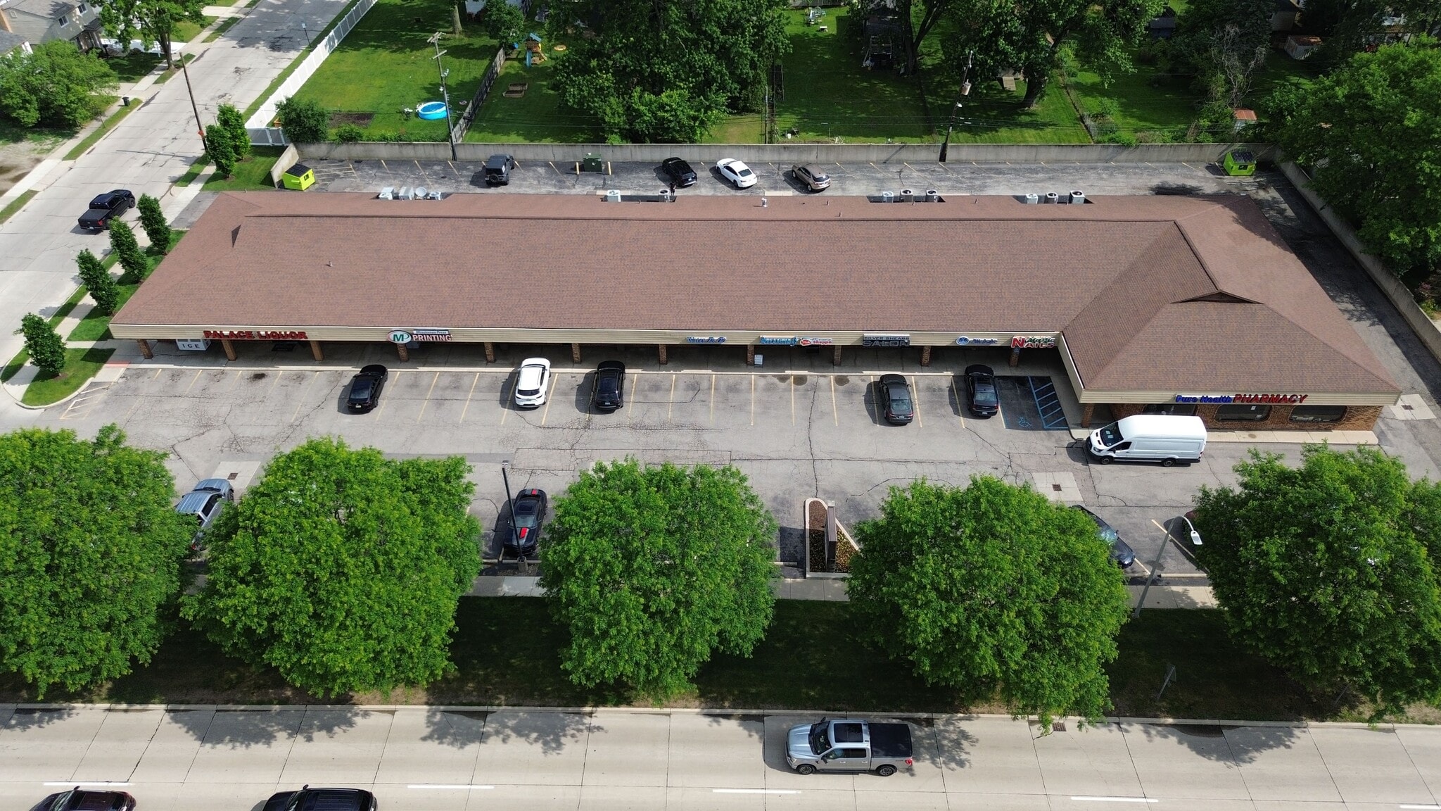 560-650 W 14 Mile Rd, Clawson, MI for Rent