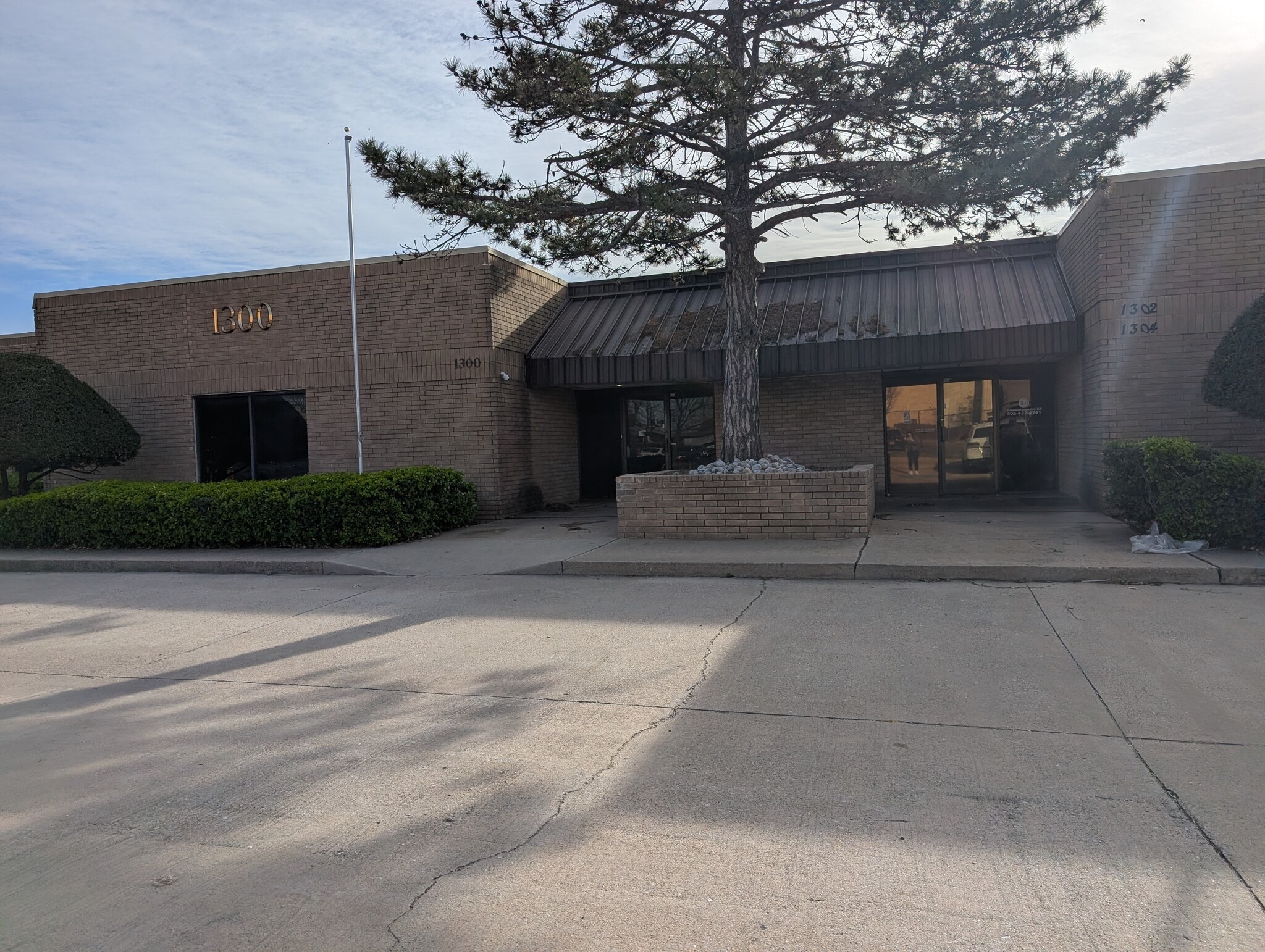 1300-1312 Sovereign Row, Oklahoma City, OK for Rent