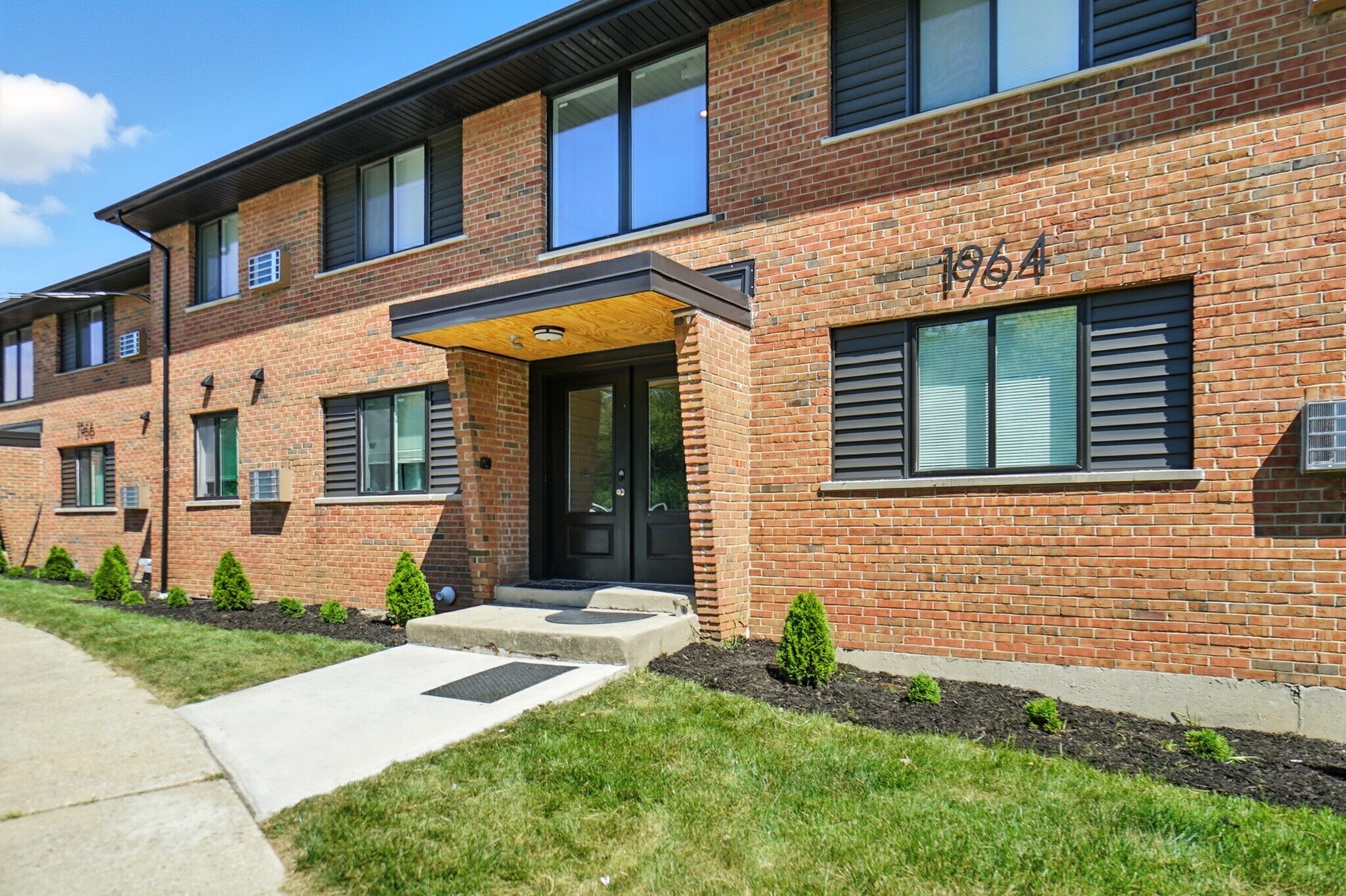 1962-1970 Westwood Northern Blvd, Cincinnati, OH for Sale