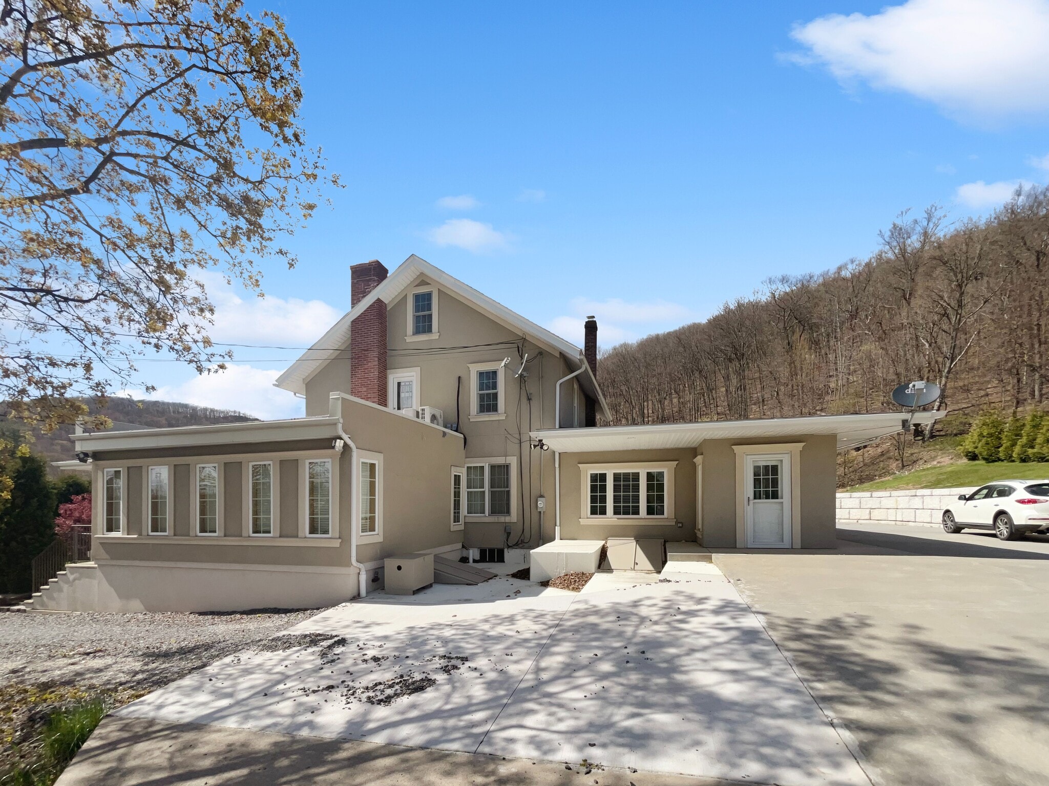 794 Claremont Ave, Tamaqua, PA for Sale