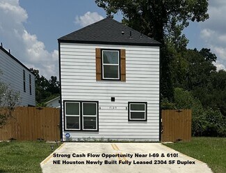 8-Plex on Bywood St.