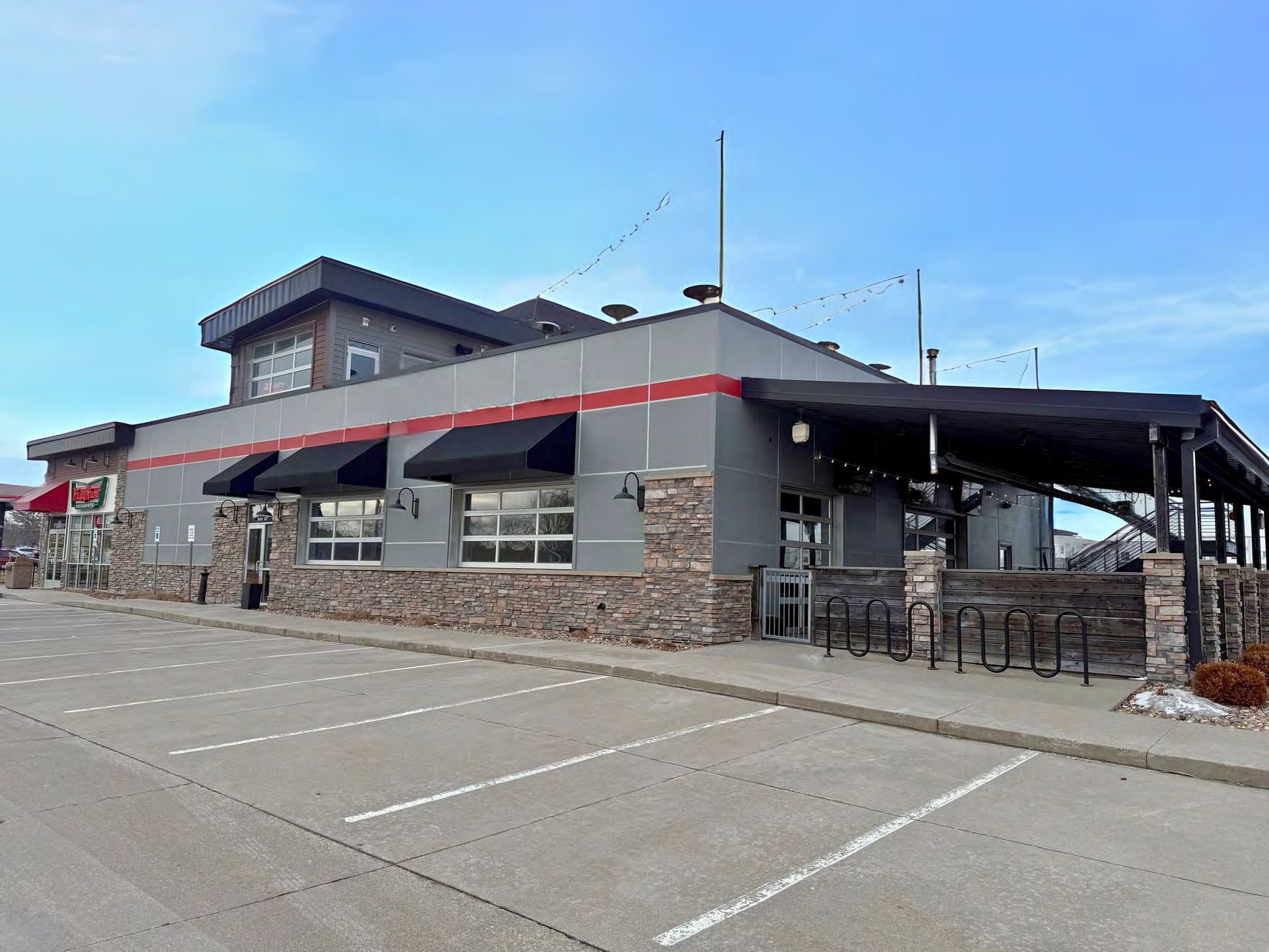 810 E 1st St, Ankeny, IA for Sale