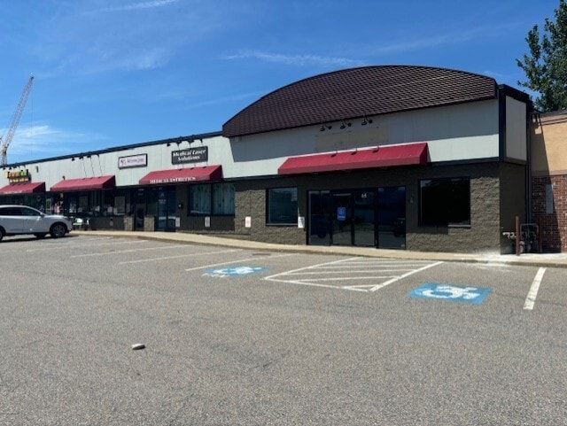 36-76 Vanderbilt Ave, Norwood, MA for Rent