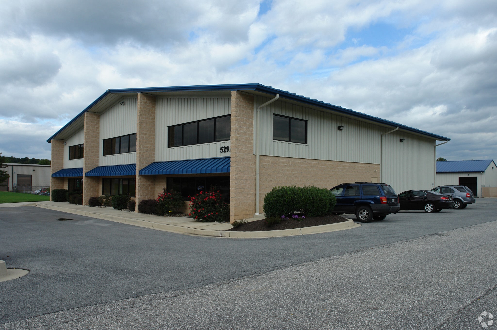 5292 Enterprise St, Eldersburg, MD for Sale