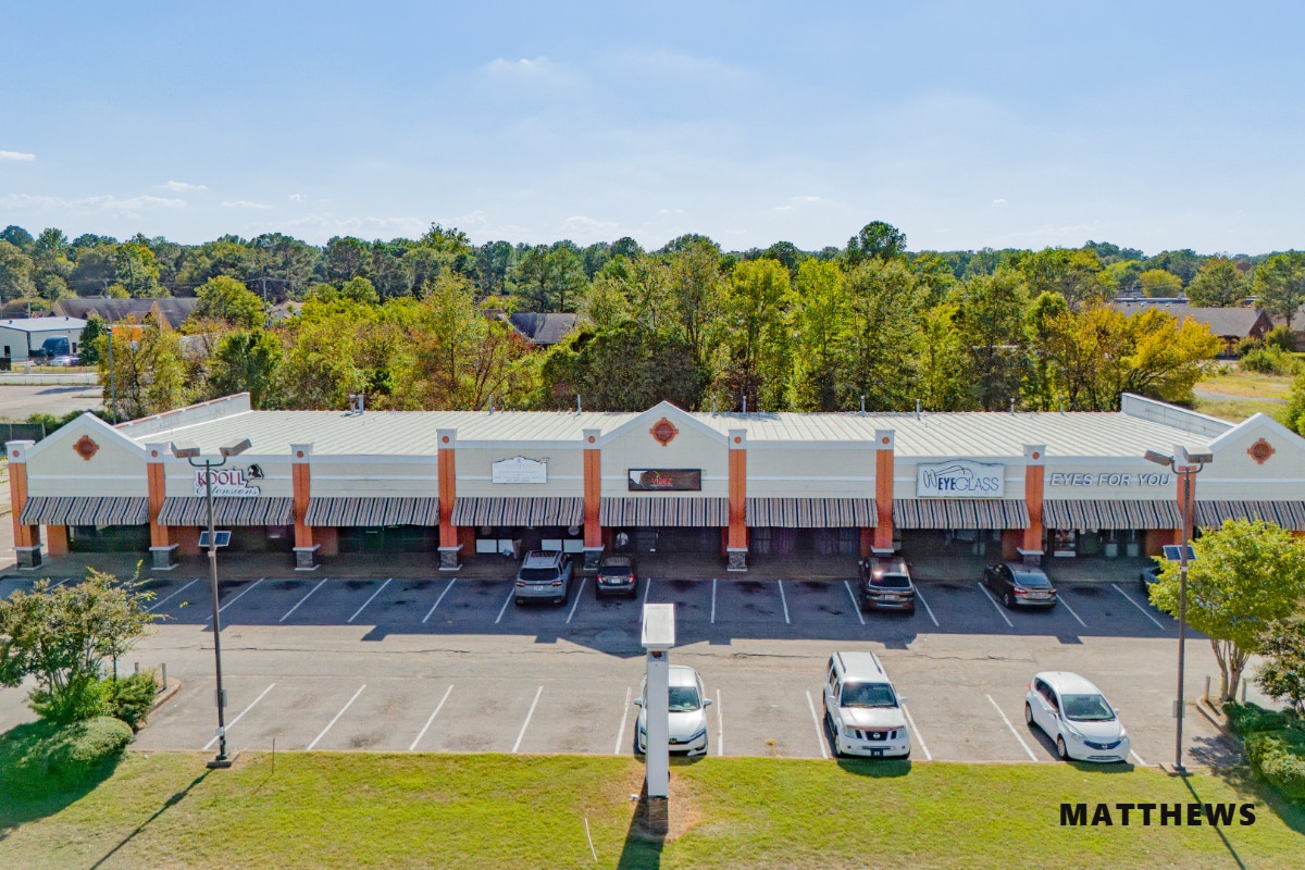 4279-4293 American Way, Memphis, TN for Sale