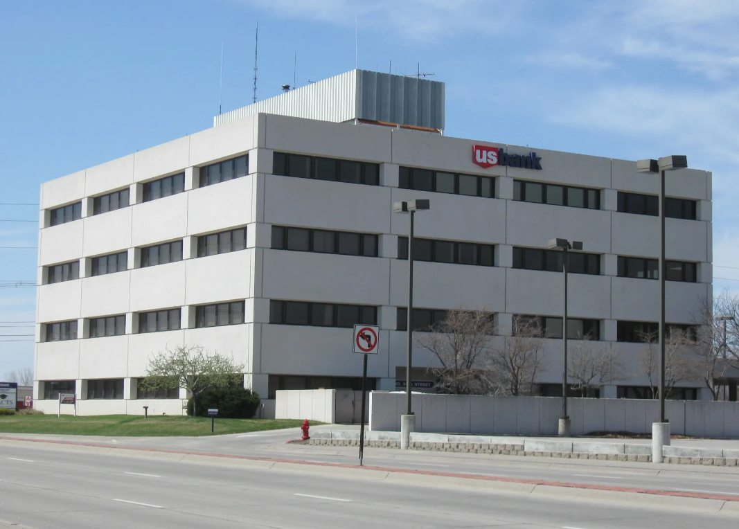 100 N 56th St, Lincoln, NE for Rent