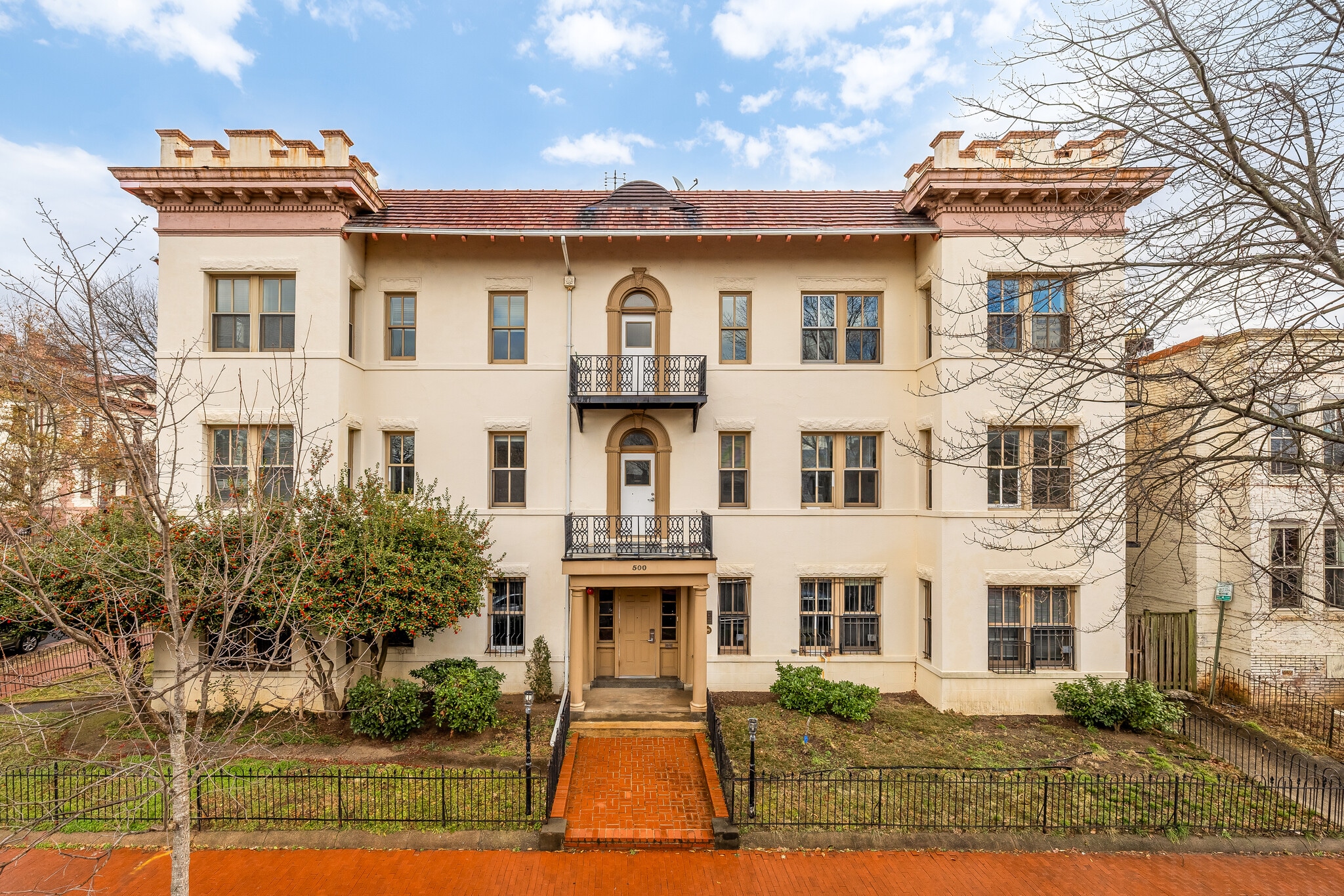 500 9th St SE, Washington, DC for Sale
