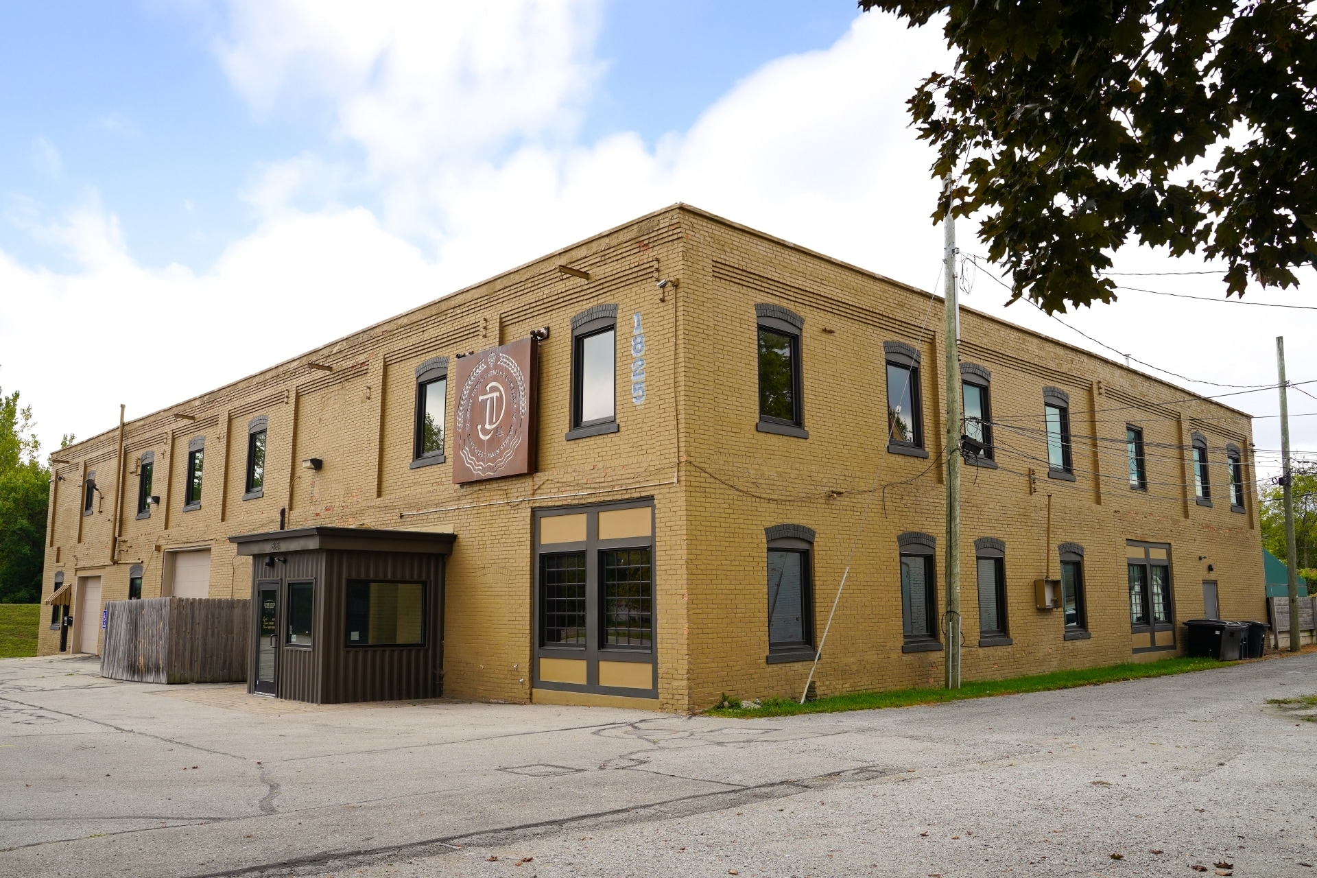 1825 W Main St, Fort Wayne, IN for Rent