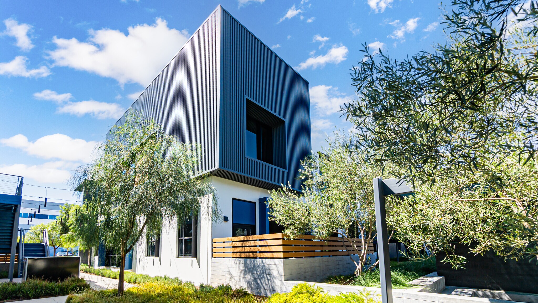 3081-3085 N Hollywood Way, Burbank, CA for Rent