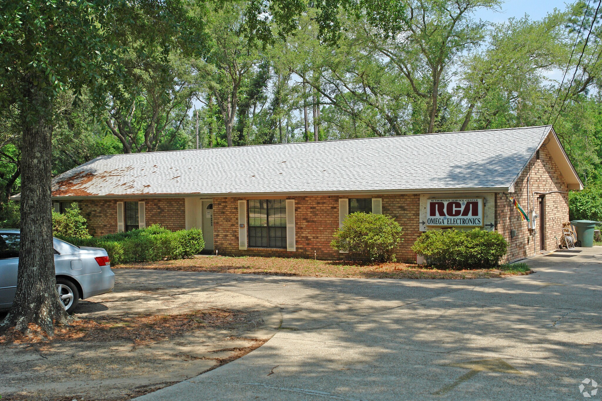 6904 Fairfield Dr, Pensacola, FL for Sale