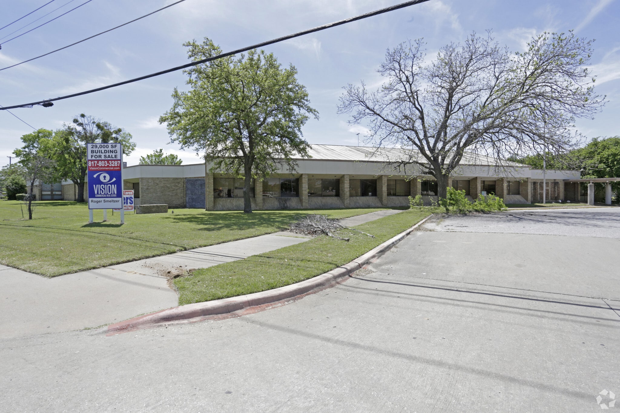 819-901 N O'Connor Rd, Irving, TX for Sale