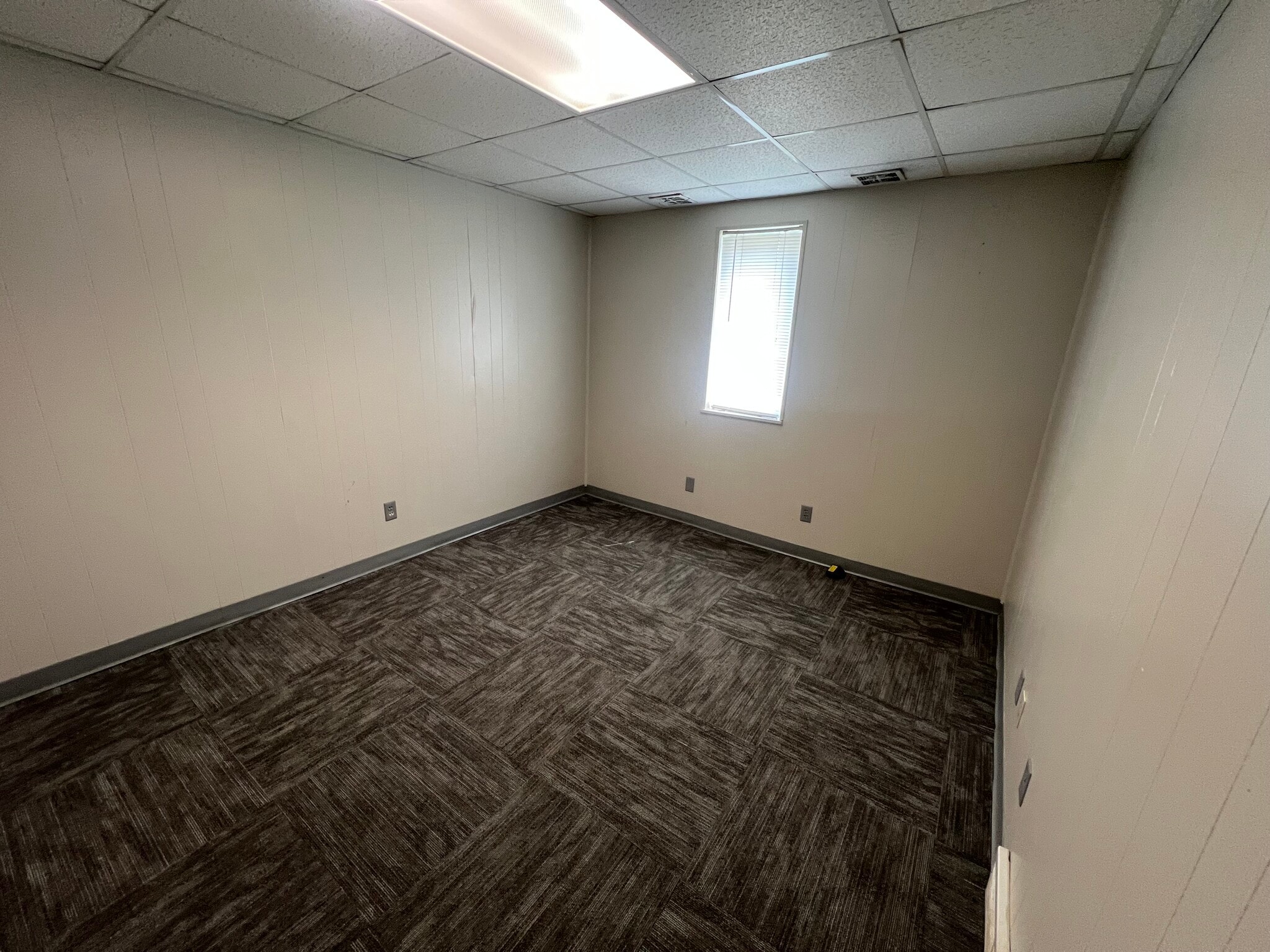 5423-5445 Schultz Dr, Sylvania, OH for Rent