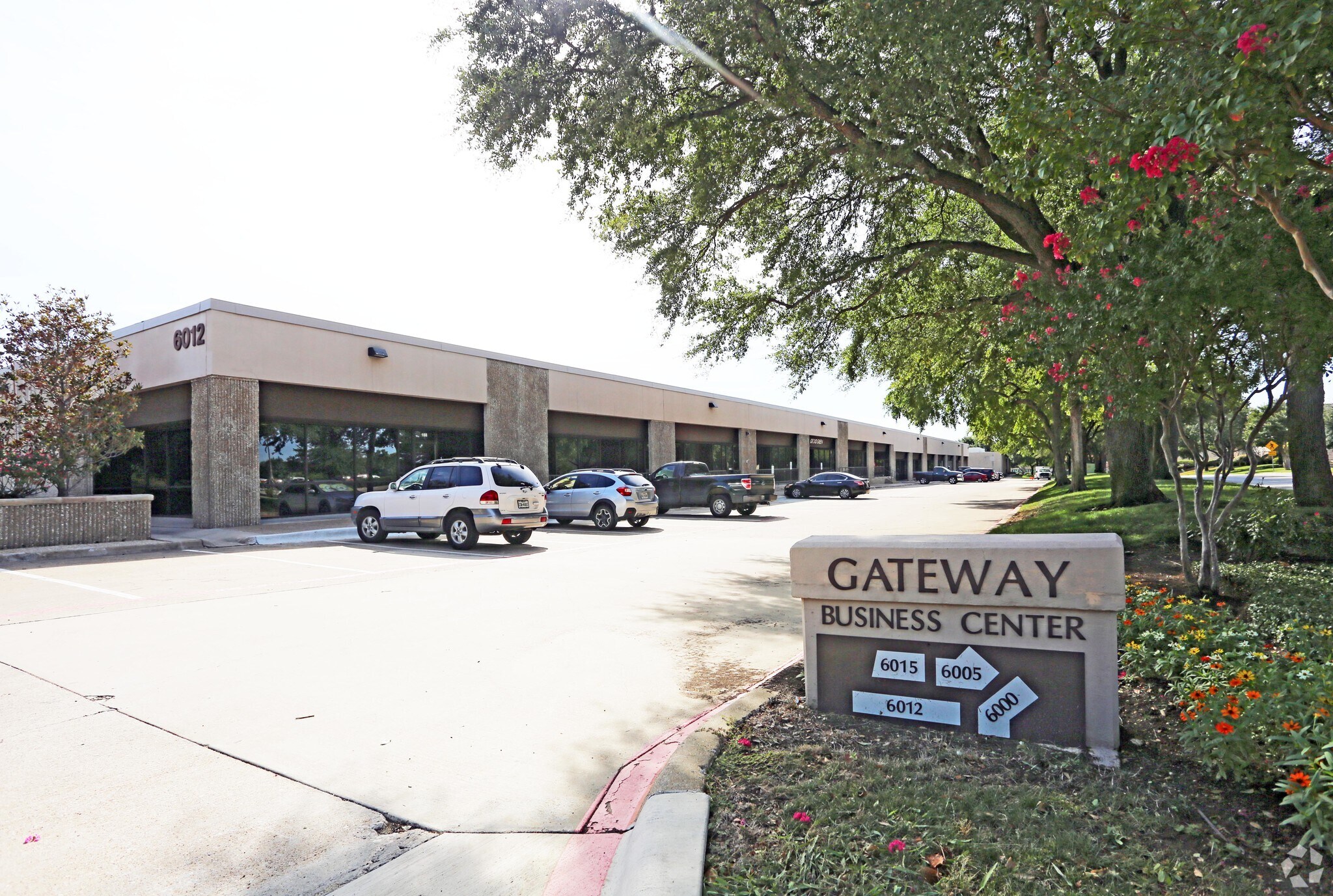 6012 Campus Circle Dr W, Irving, TX for Rent