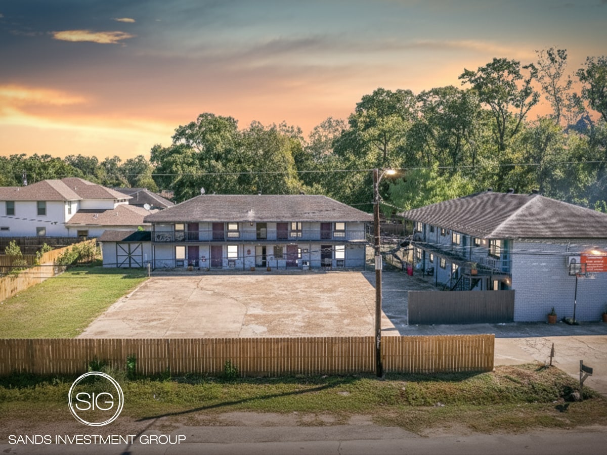 7430 Mount St, Houston, TX for Sale