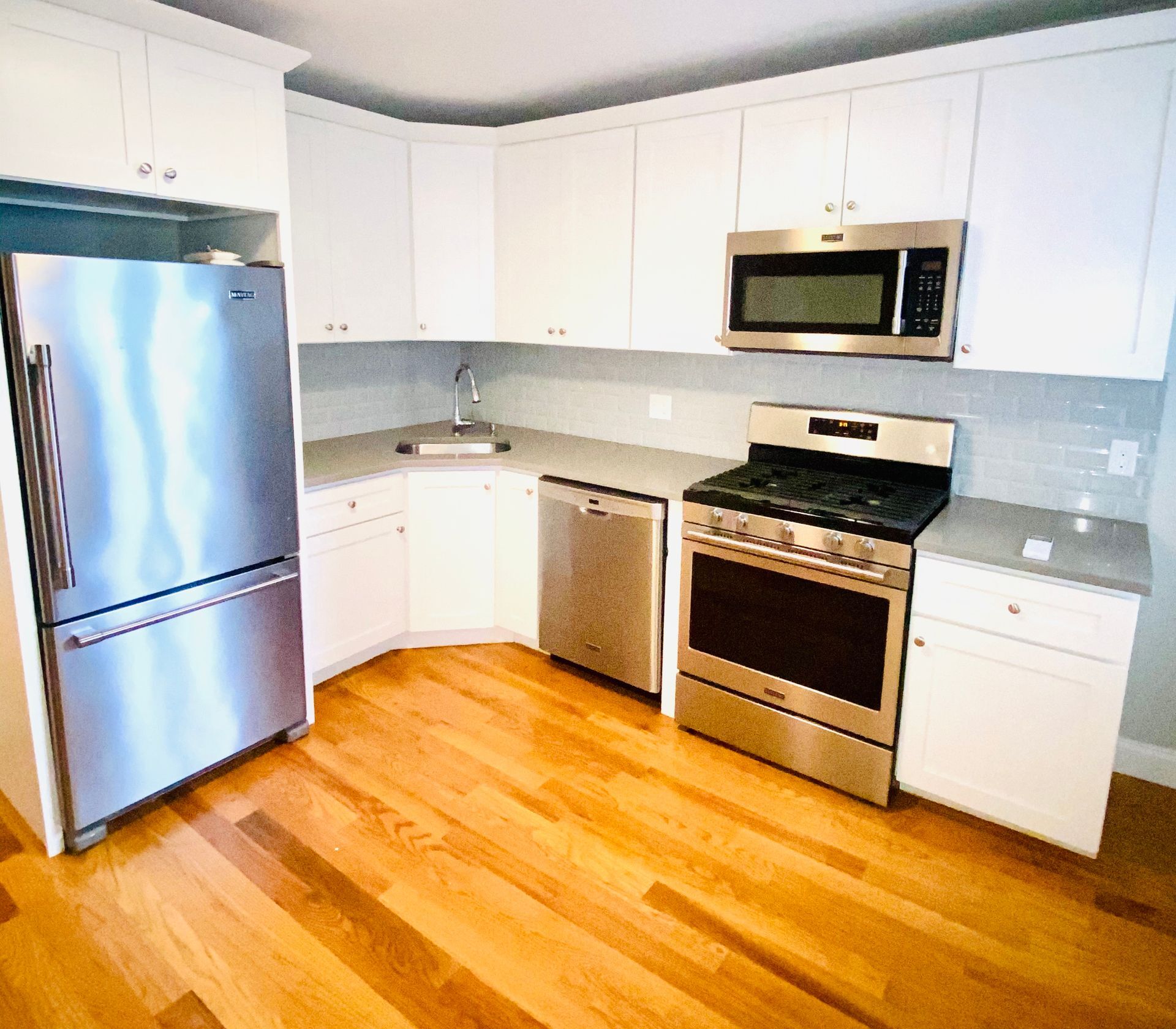 26 Chelsea St, Boston, MA for Rent