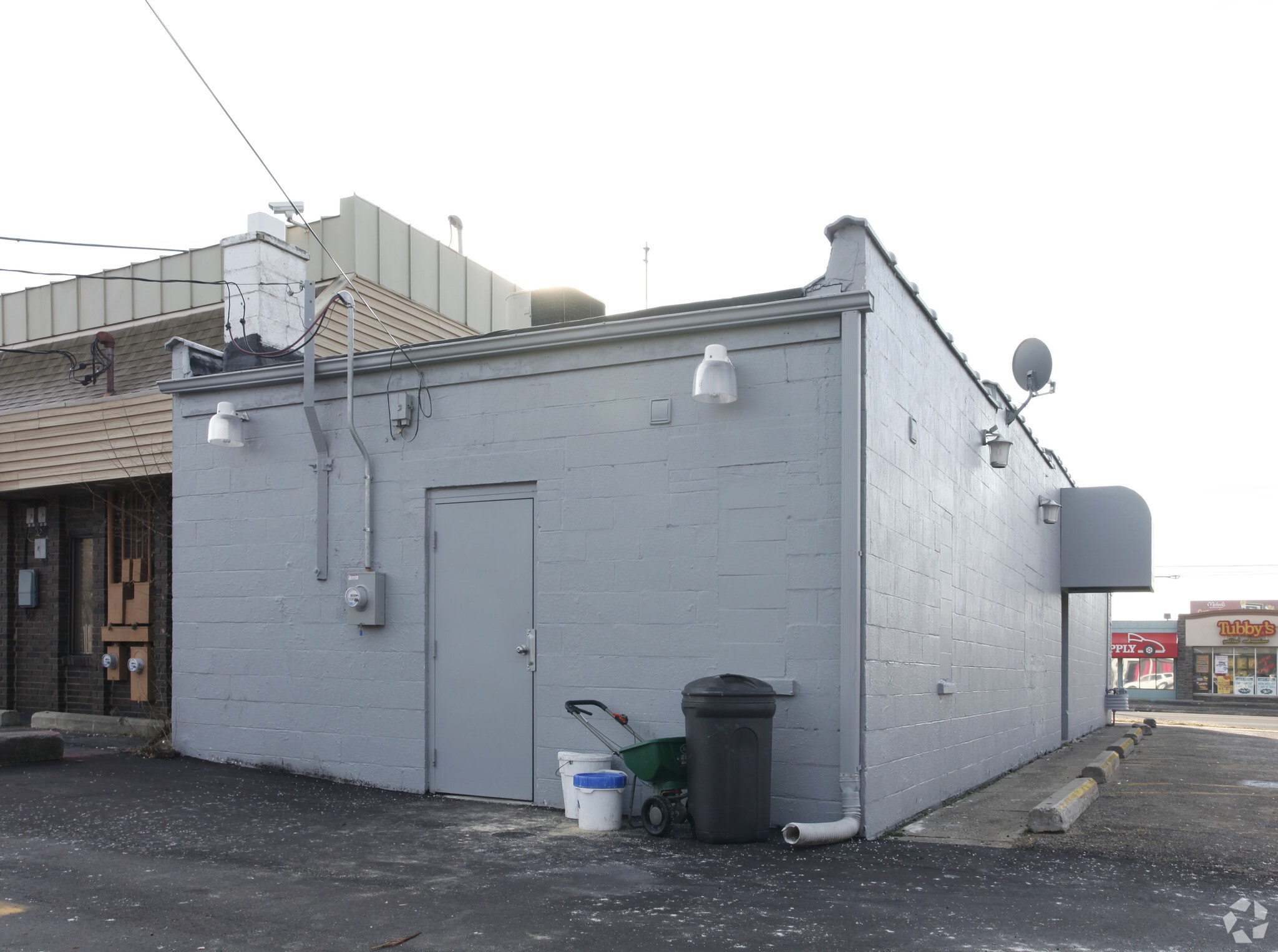 24070 W 10 Mile Rd, Southfield, MI for Rent