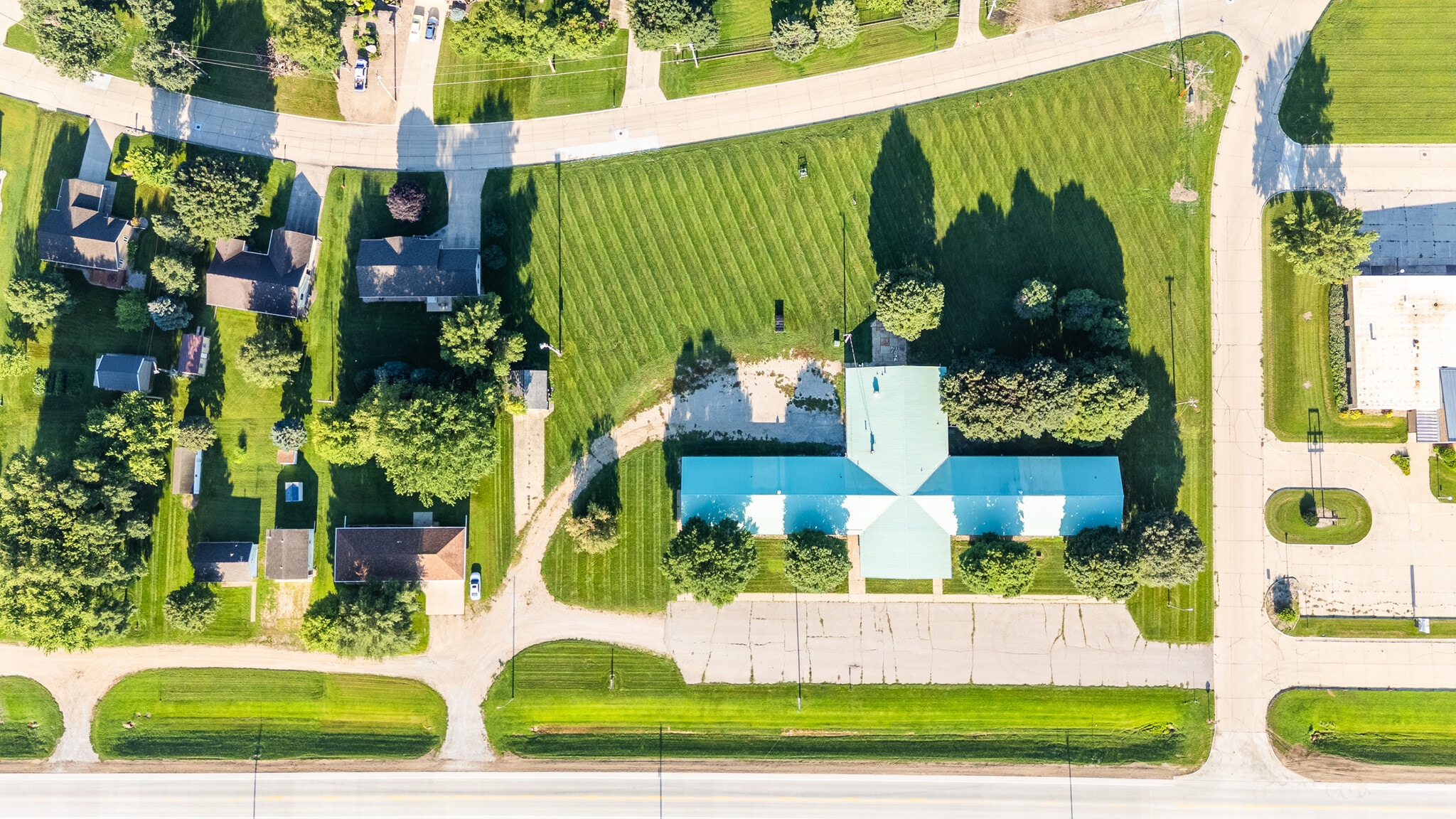 1304 S Market St, Lake Park, IA for Sale