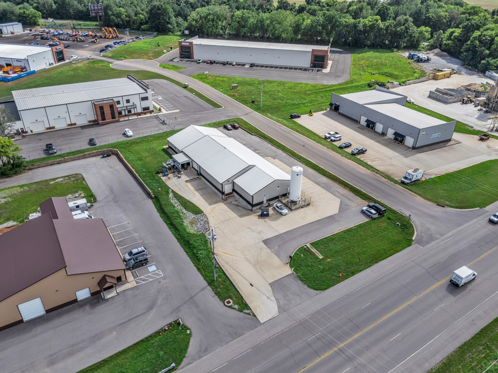 1070 International Blvd, Clarksville, TN for Sale