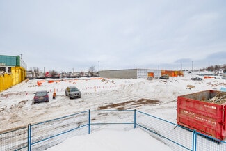 Sainte-Thérèse, QC Retail - 300 Rue Sicard