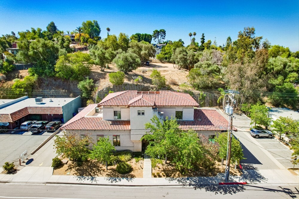 343 E Alvarado St, Fallbrook, CA for Sale