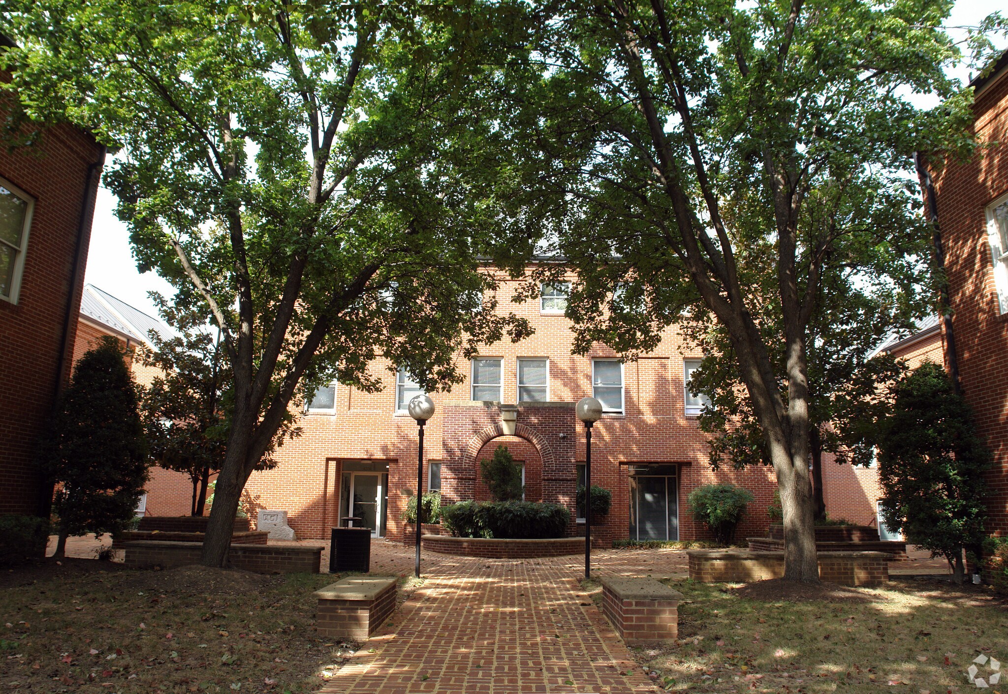 4220 King St, Alexandria, VA for Sale